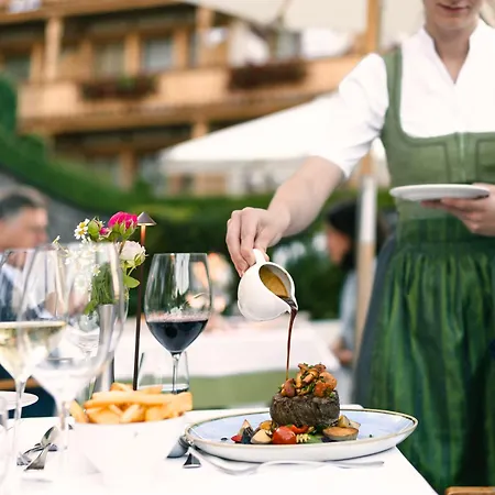 Kaiserhof Kitzbuehel, 4 Sterne Superior Otel Kitzbühel