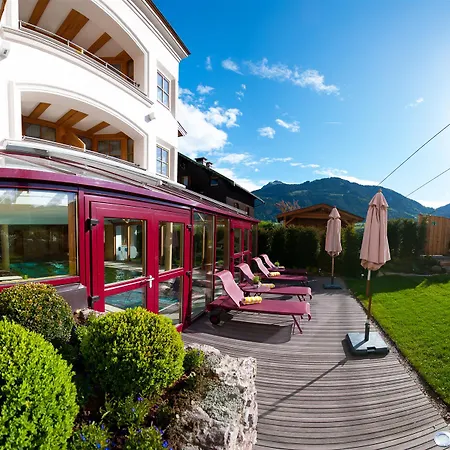 Kaiserhof Kitzbuehel, 4 Sterne Superior Hotel 4*