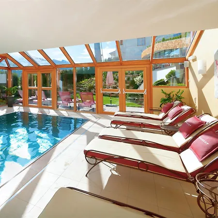 Kaiserhof Kitzbuehel, 4 Sterne Superior Hotel 4*